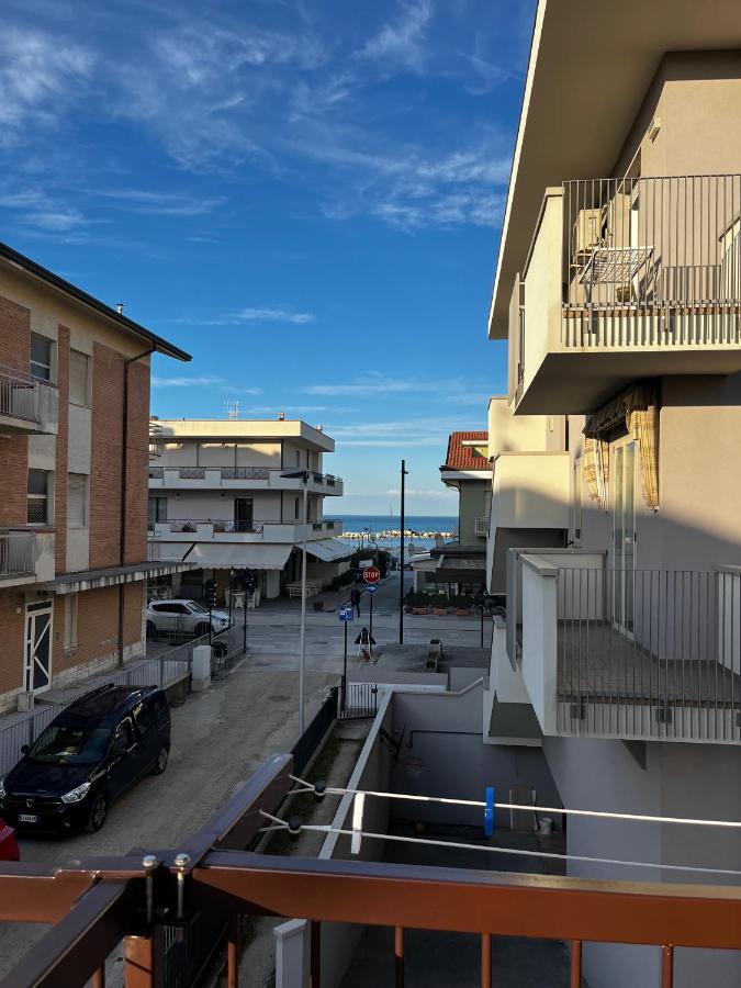 Apartament Casa Vacanze Dalla Lory Rimini Zewnętrze zdjęcie